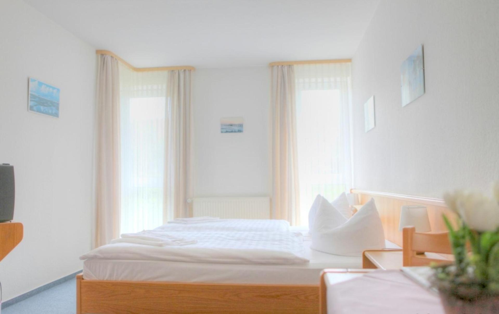 Hotel Nordwind Lohme Buitenkant foto