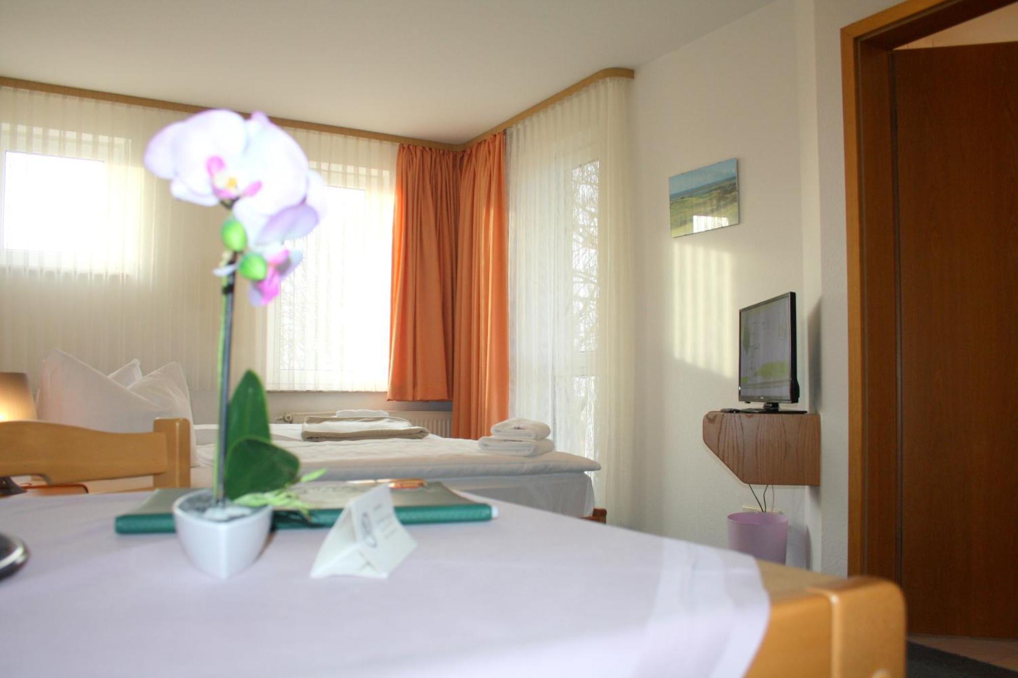 Hotel Nordwind Lohme Buitenkant foto