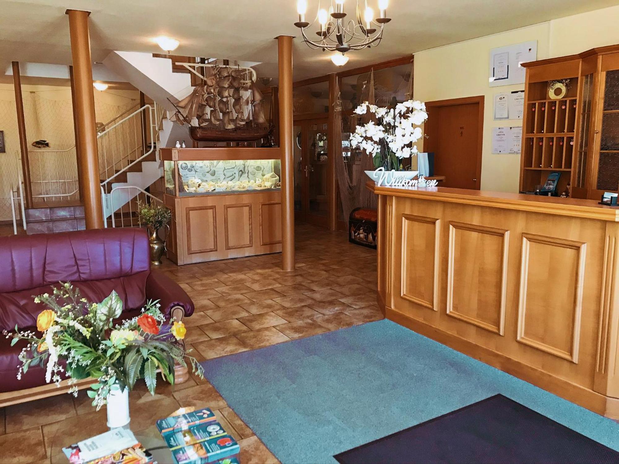 Hotel Nordwind Lohme Buitenkant foto